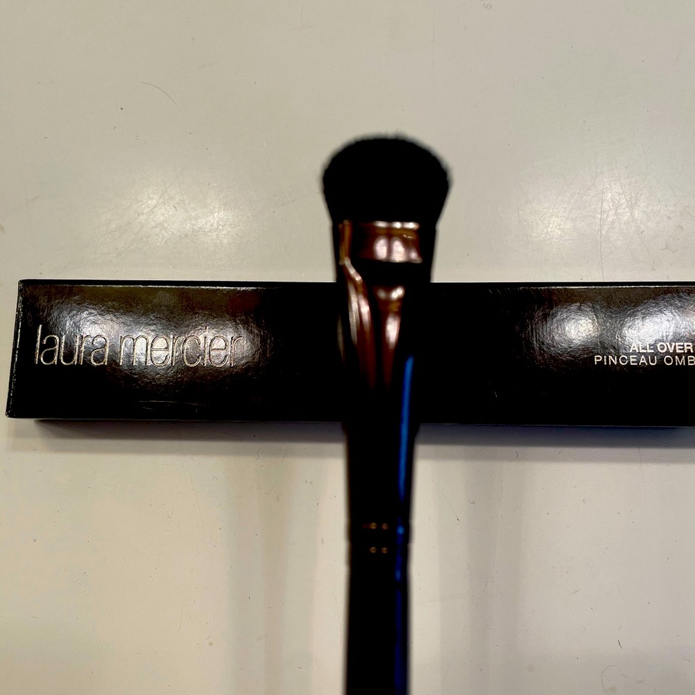 Laura Mercier eyeshadow brush